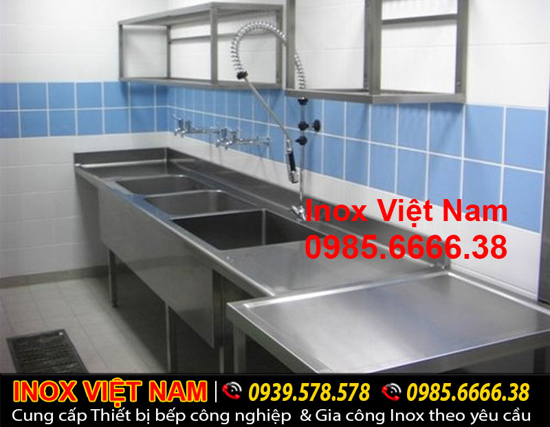chậu rửa inox công nghiệp 3 ngăn lớn | bồn rửa công nghiệp 3 ngăn lớn inox 304. Chậu rửa công nghiệp 3 hố lớn | bồn rửa chén nhà hàng | bồn rửa inox 3 ngăn lớn | chậu rửa chén inox lớn có khung chân tp hcm | chậu rửa khung chân gia rẻ