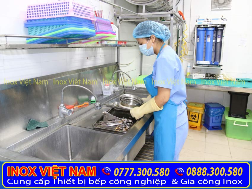 Công dụng và tiện ích chậu rửa công nghiệp, bồn rửa chen bát công nghiệp trông cuộc sông chúng ta.