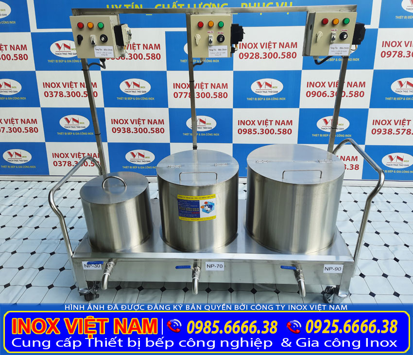 Bộ nồi nấu nước dùng phở bằng điện 90 lít, nồi điện hầm xương 70 lít, nồi trụng bánh 30 lít inox 304 sản xuất Bếp Inox Việt Nam.