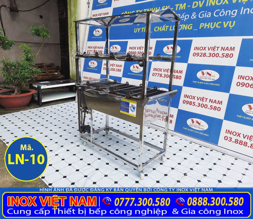 Lò quay gà vịt thiết kế theo kiểu dáng công nghiệp, mẫu mã sang trọng và hiện đại.